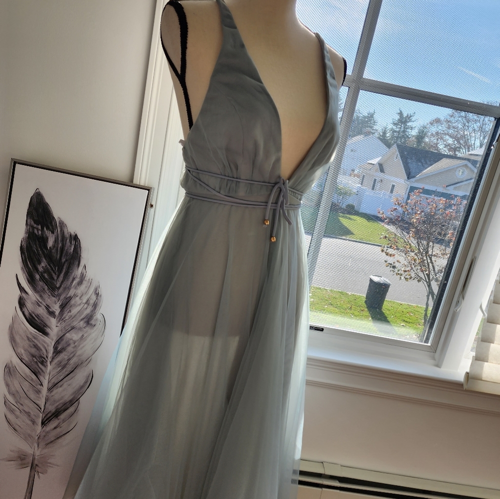 Dress - Picture 3 of 3